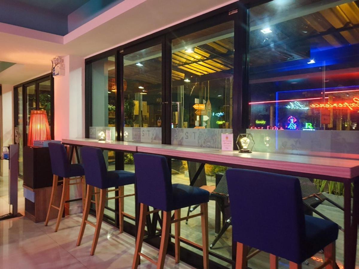 T2 Jomtien Pattaya Hotel Luaran gambar