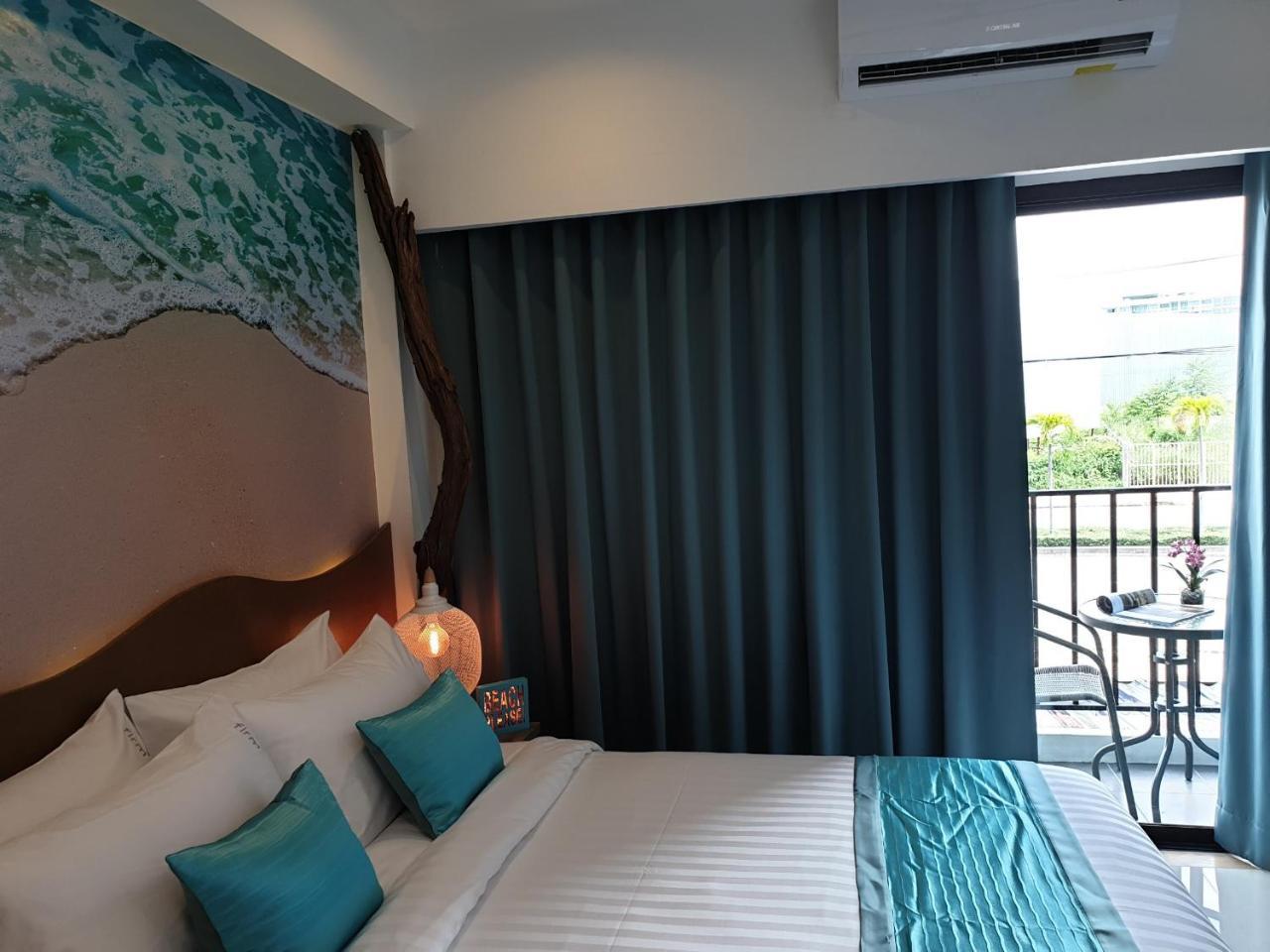 T2 Jomtien Pattaya Hotel Luaran gambar